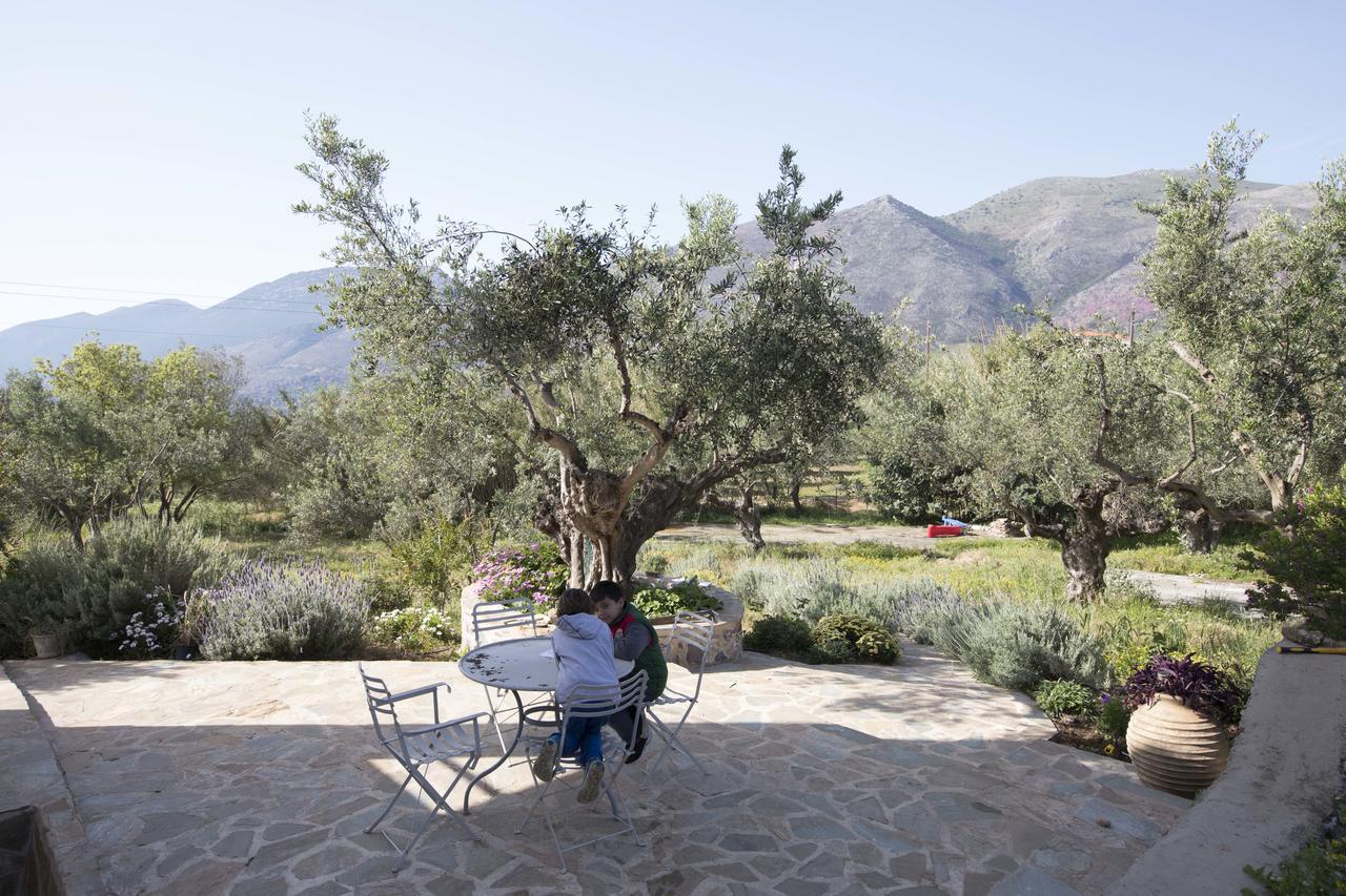Kavoulakos Studios Skoutari Exterior photo